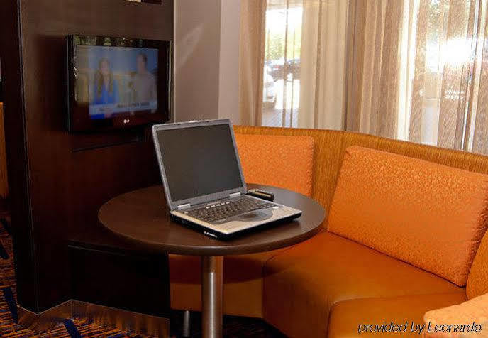 Courtyard By Marriott Cincinnati Airport 3*