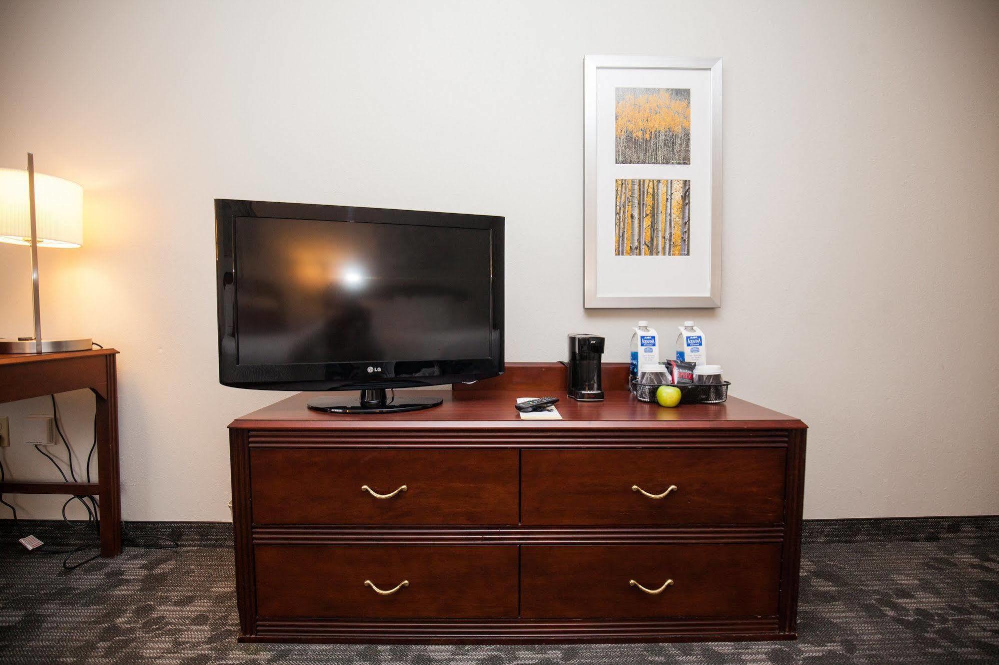 Courtyard By Marriott Cincinnati Airport Hotel